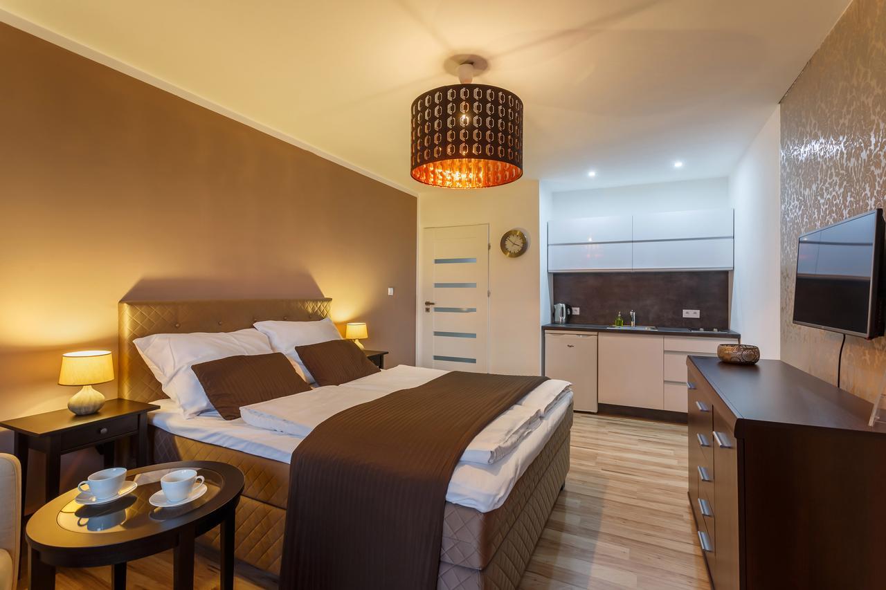 Golden Apartments 俄斯特拉发 外观 照片